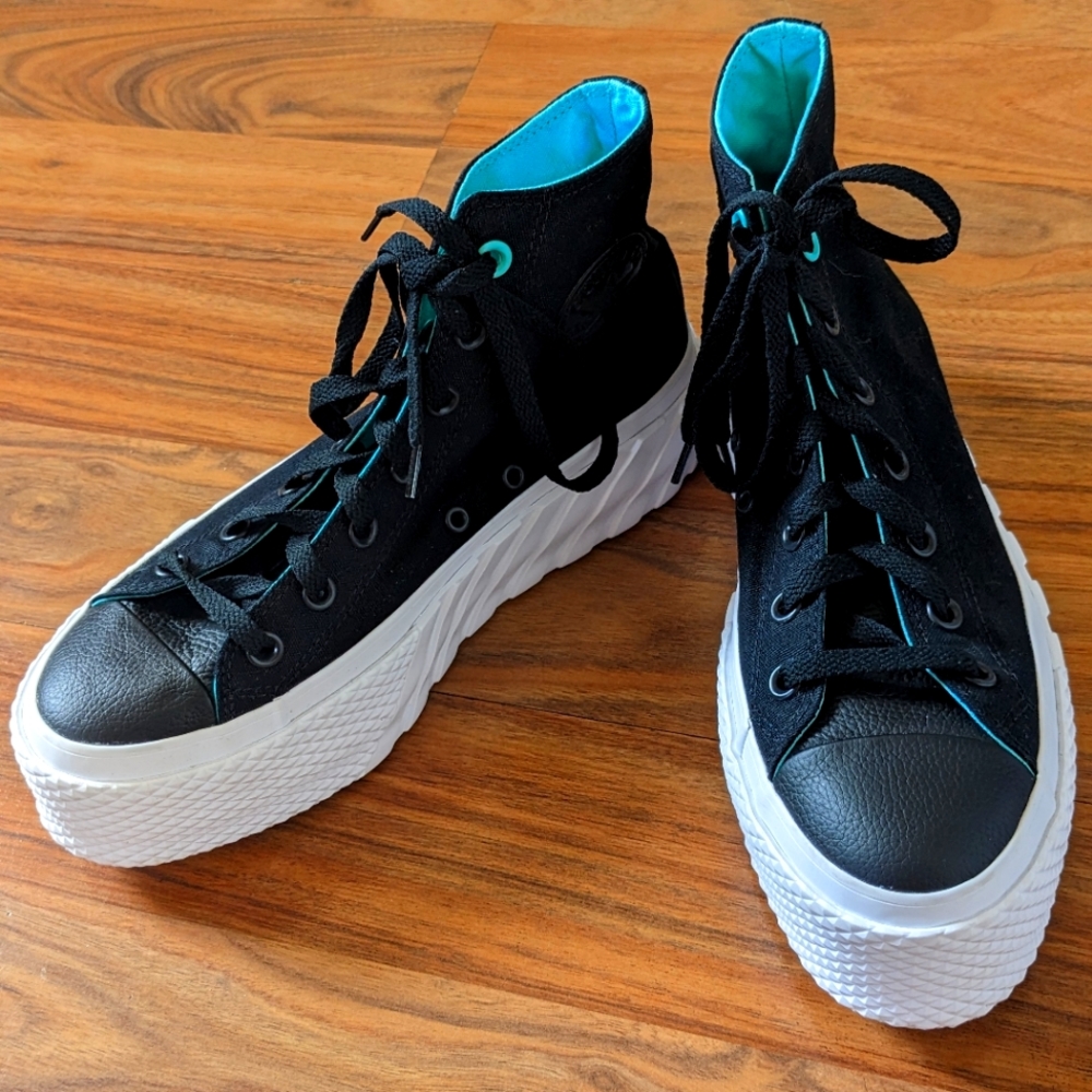 Platform converse